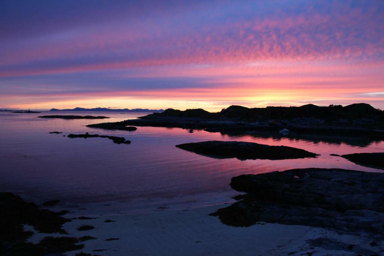Superior Cottage With Sea View In Senja Senjehesten Exterior photo